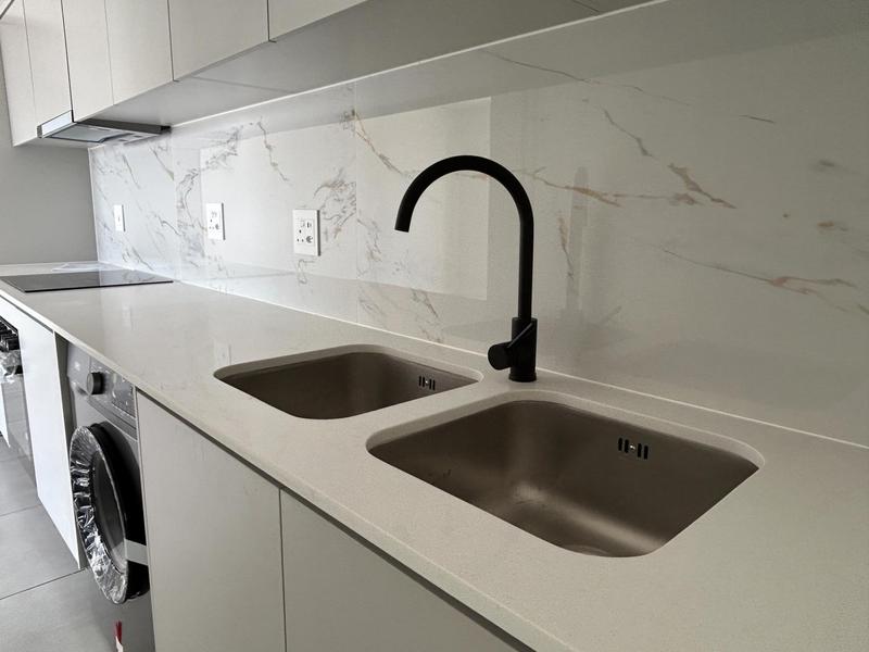 To Let 1 Bedroom Property for Rent in Sandown Western Cape